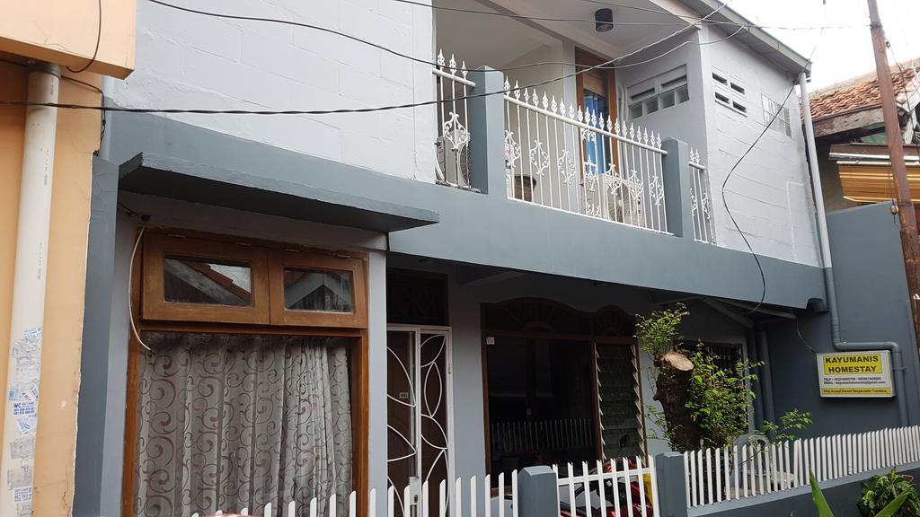 Kayumanis Homestay Syariah Jakarta Exterior foto